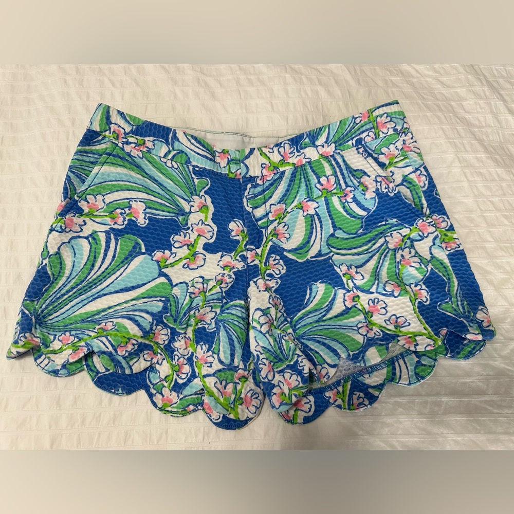 Lilly Pulitzer Buttercup Shorts, size 4.